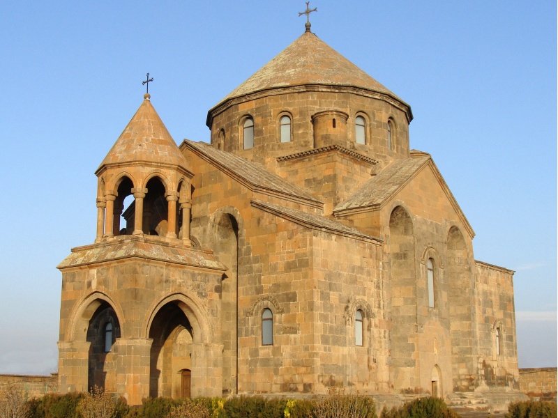 Armenia_The monastery in Transcaucasia_800x600