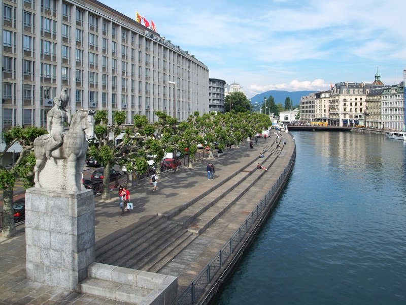 Genova_General view of Geneva_800x600