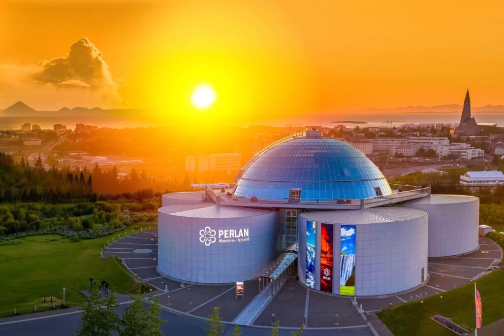 Islanti-Reykjavik Perlan