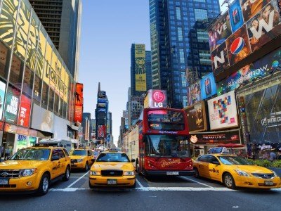 USA_NewYorkCity_May_Times Square_800x600