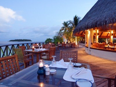Bandos Islan Resort_Sea Breeze Cafe - Exterior_800x600