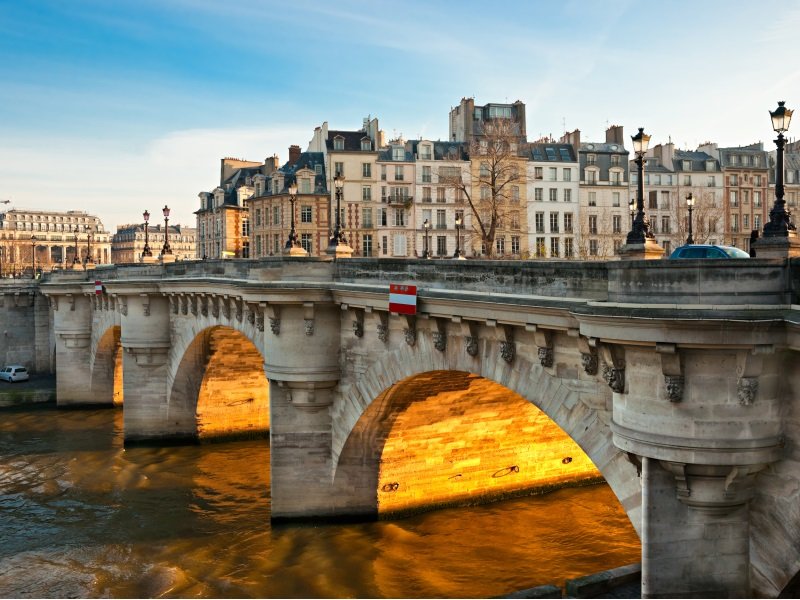 Paris_Pont neuf_800x600