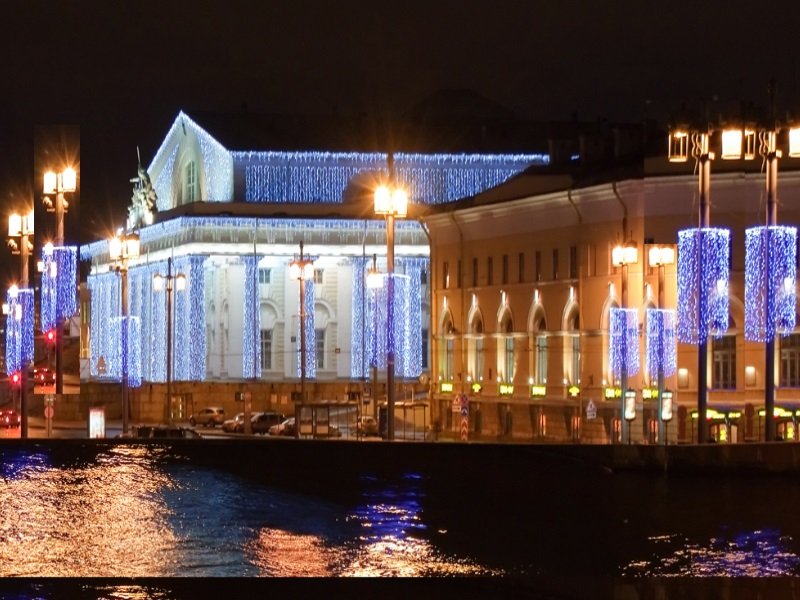 Pietari_Joulu3_Russia, St.-Petersburg. Arrow of Vasilevsky island at with Christmas lights at night_800x600