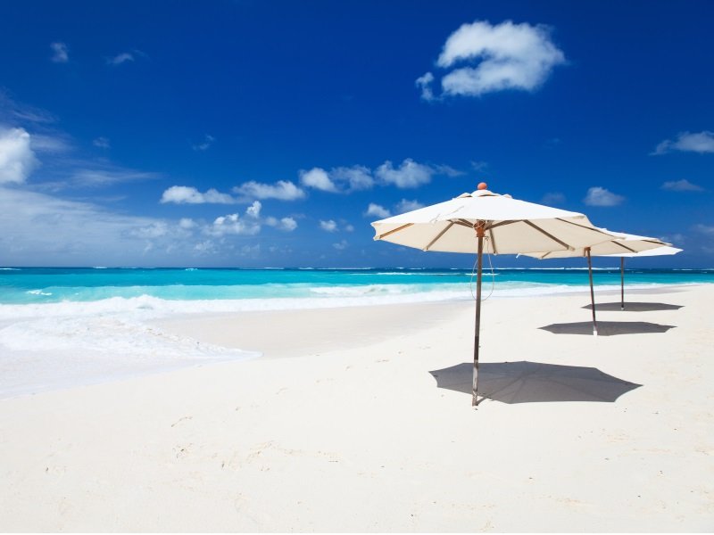 Anguilla_Beautiful beach on Anguilla island, Caribbean_800x600