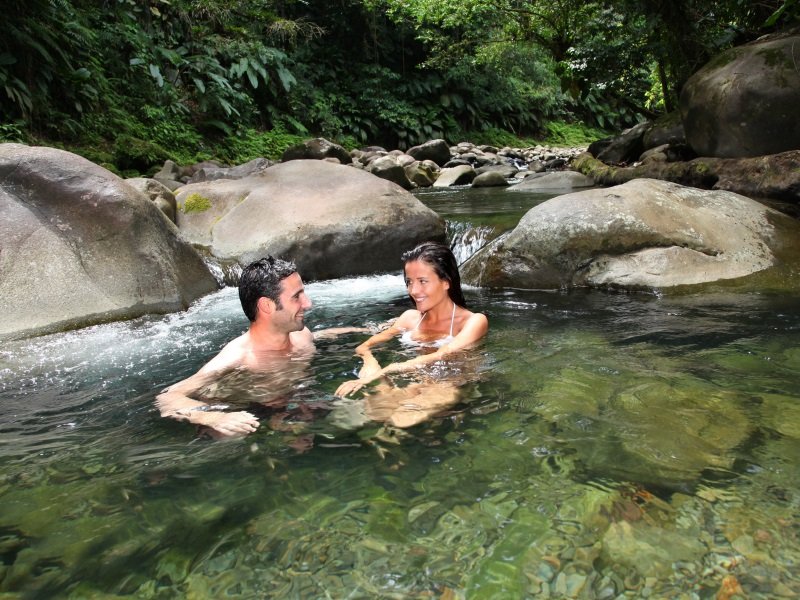 Guadeloupe_Couple having a bath in fresh river water_800x600