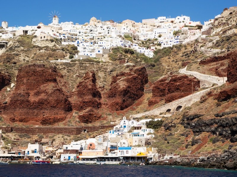 Italia_Santorini view from the sea_800x600