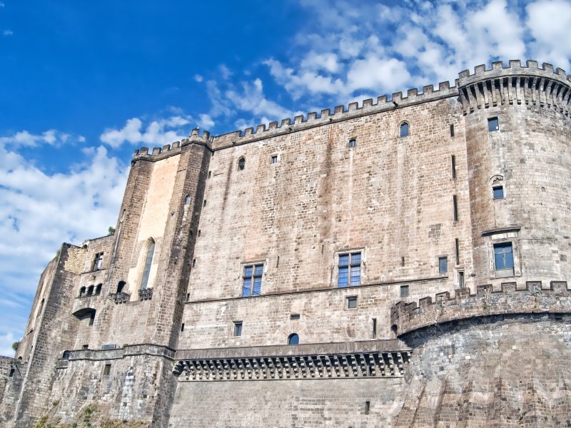 Napoli_Castello Nuovo, Italy_800x600
