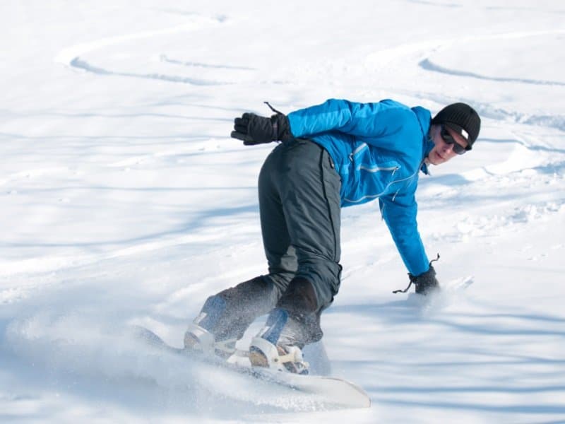 Talvi_Snowboarder_800x600