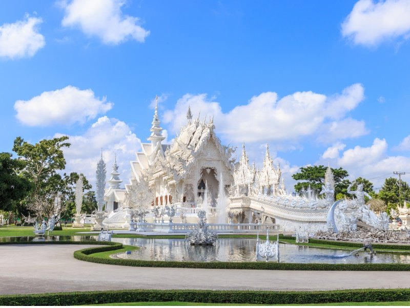 Thaimaa_Wat Rong Khun, Buddhist Temple in Chiang Rai, Thailand, Asia_800X600