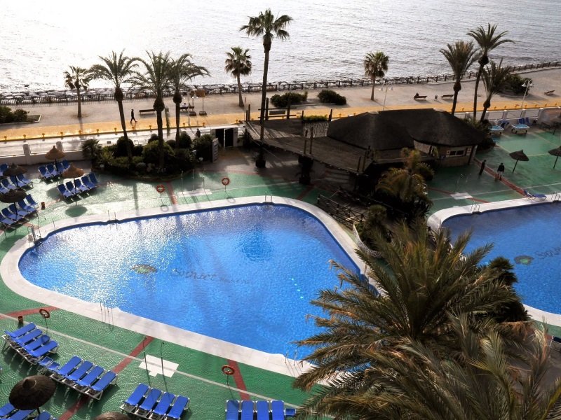 Espanja_SUNSET BEACH HOTEL_allas3_800x600
