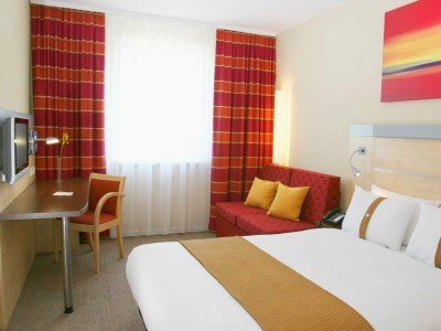 Berlin Holiday_Inn_City Expressphoto_800x600