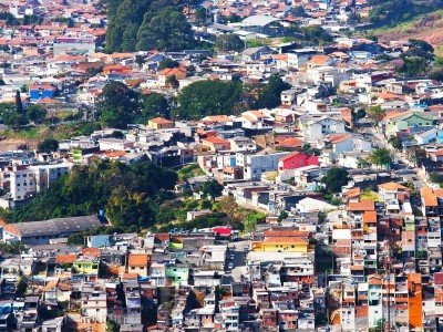 Brasilia_A lot of poor houses in Sao Paulo. View from Pico da Jaragua_800x600
