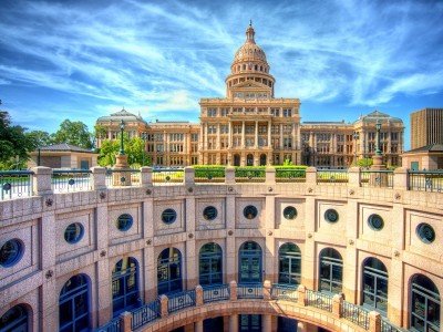 Texas State Capitol Building in Austin, TX_800x600