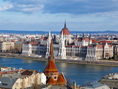 Unkari_Budapest_roofs_800x600