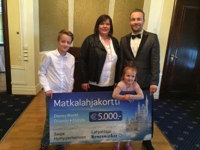 Hauskat kotivideot palkinnon luovutus