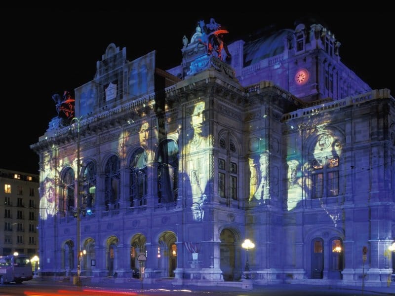 Itävalta_medres_00000030017-vienna-state-opera-oesterreich-werbung-Viennaslide_800x600