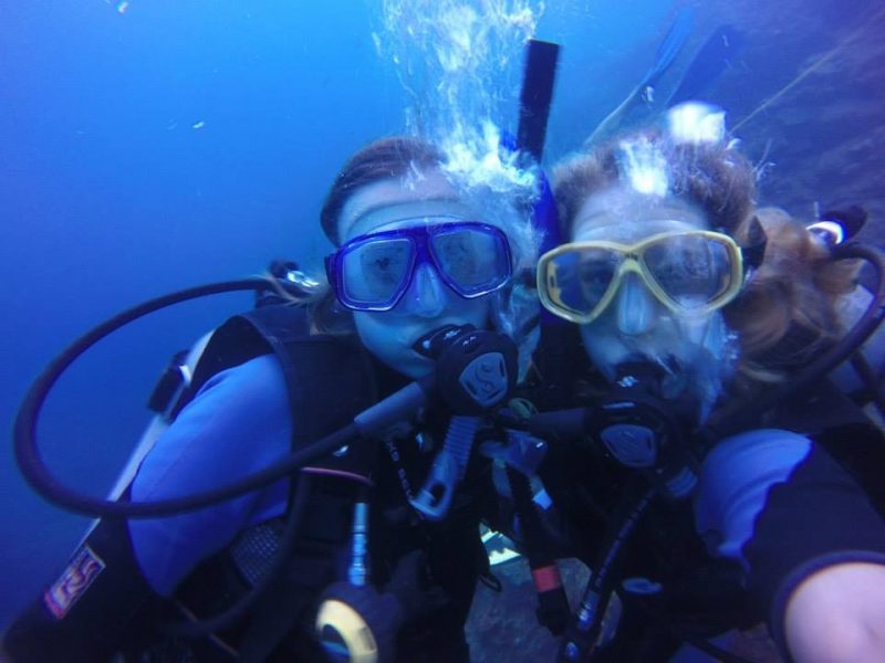 Diving in Galapagos 960