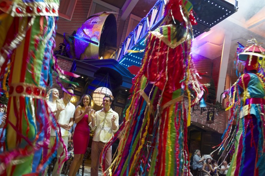 Oasis of the seas, parade, OA, AL, Allure of the Seas, Young people, entertainment
