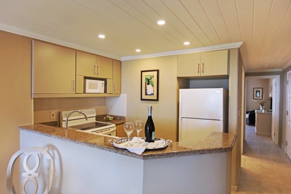 Barbados-Bougainvillea-deluxe-one-bedroom-suite-kitchen_0