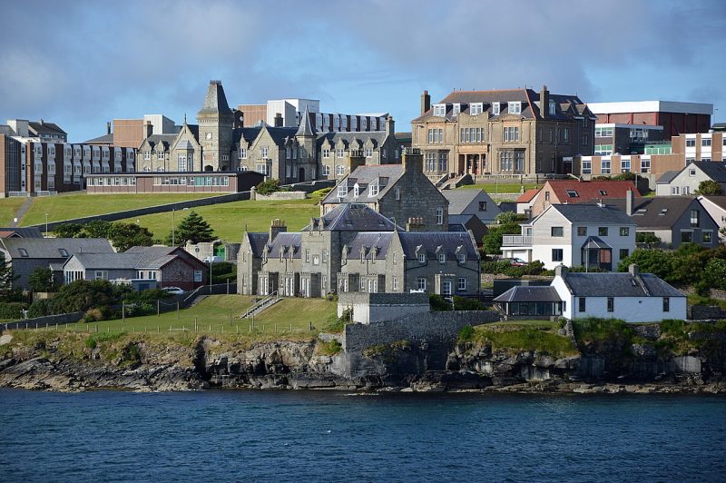 Shetlandin saaret ja Orkney omalla autolla