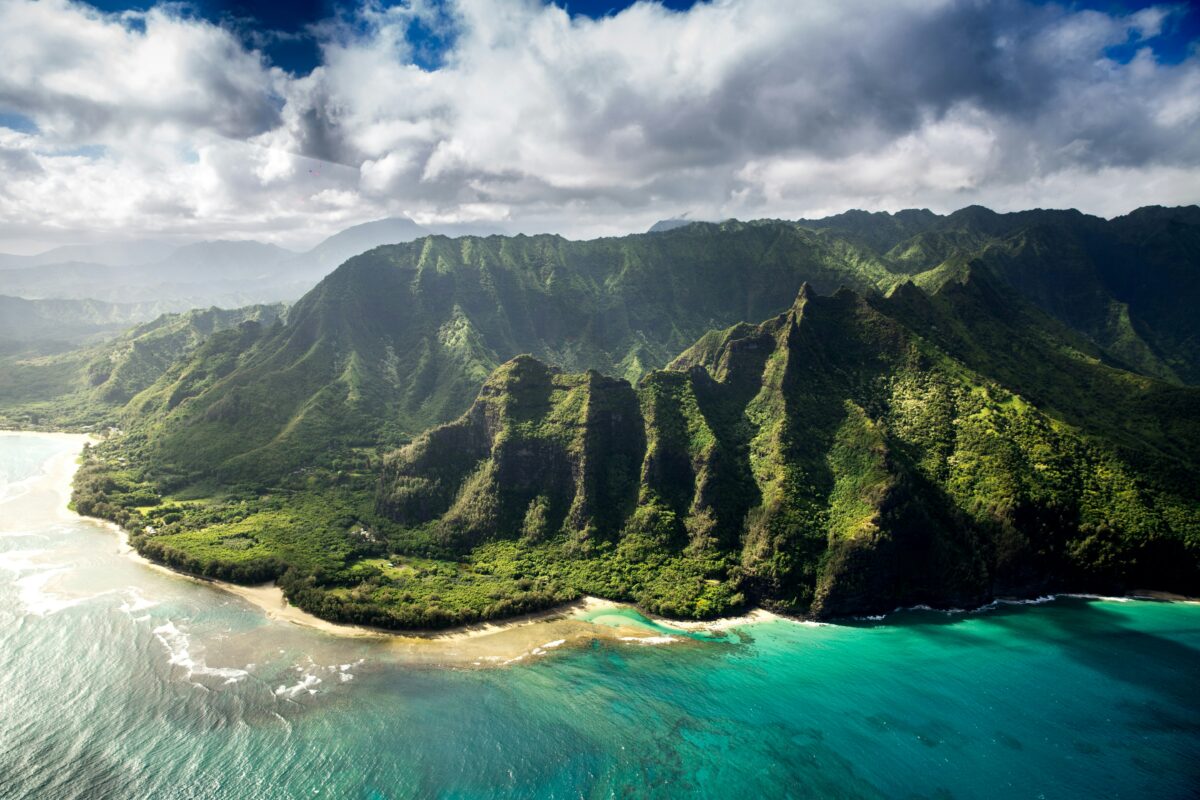 Havaijai Kauai rannikko ja vuoristo
